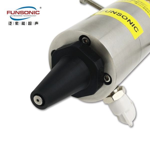 Boquillas de dispersión de pulverización por pulverización ultrasónica de baja potencia de 30 Khz para recubrimiento fotoresistente de semiconductores