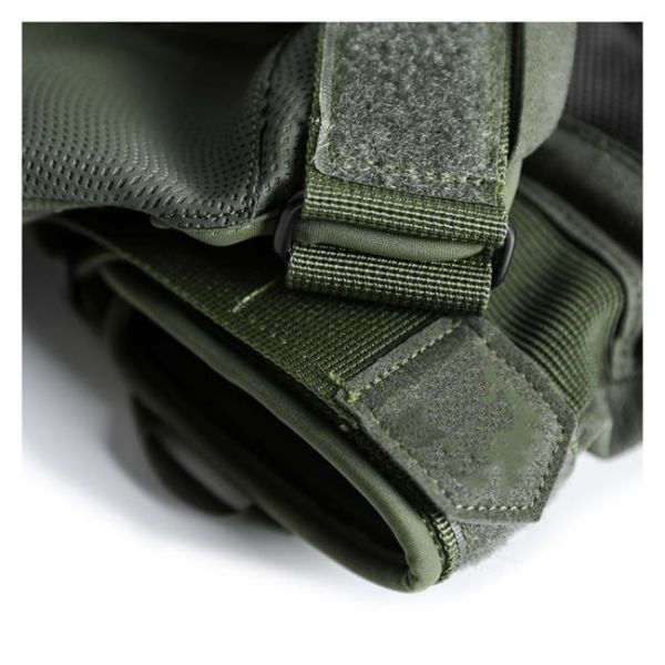 Les gants militaires imperméables de nylon noir kaki vert frottent avec le poing dur la vitesse tactique extérieure
