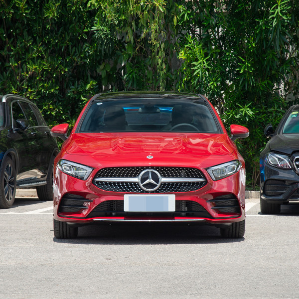 Подержанные автомобили пробега хорошего состояния низкие от Мерседес-Benz Китая горячего продавая 2022 измененная год мода седана спорта