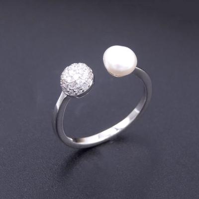 Anel de prata da pérola de dois semicírculos/anel branco da pérola joia pura do cristal de rocha