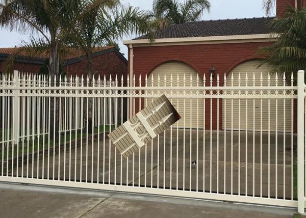 Powder Coated Automatic Driveway Gates Rot Proof For Home / Countyard