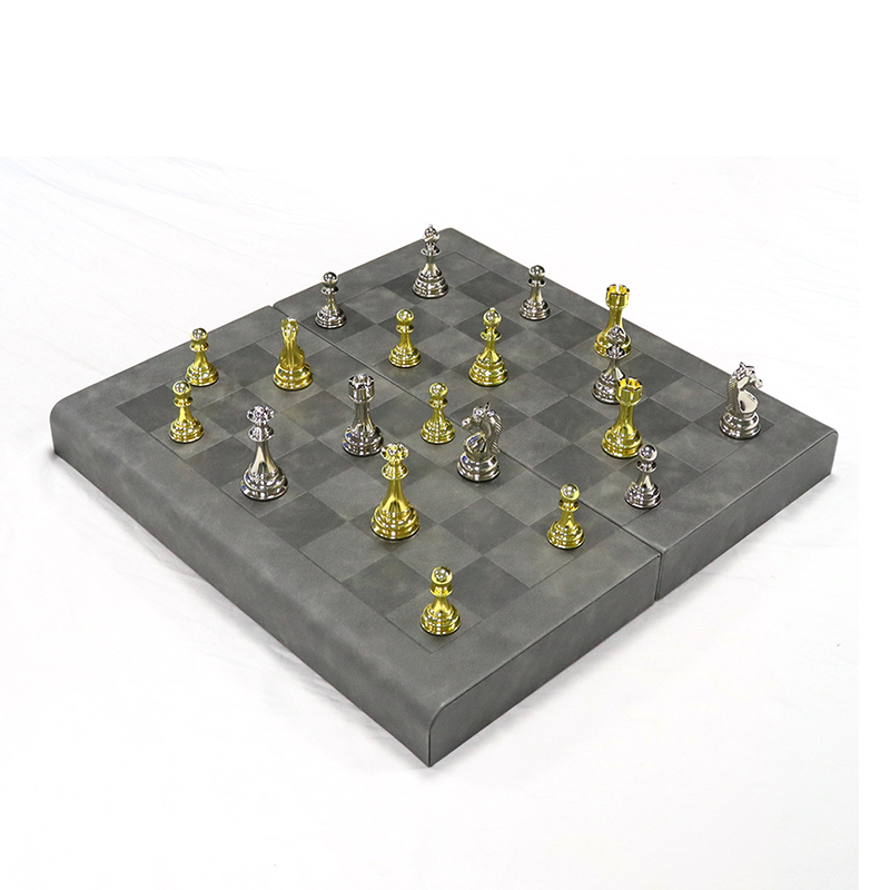 Durable Zinc Alloy Foldable Chess Set with Customizable Logo - Metal Chessboard for Family-Friendly Game