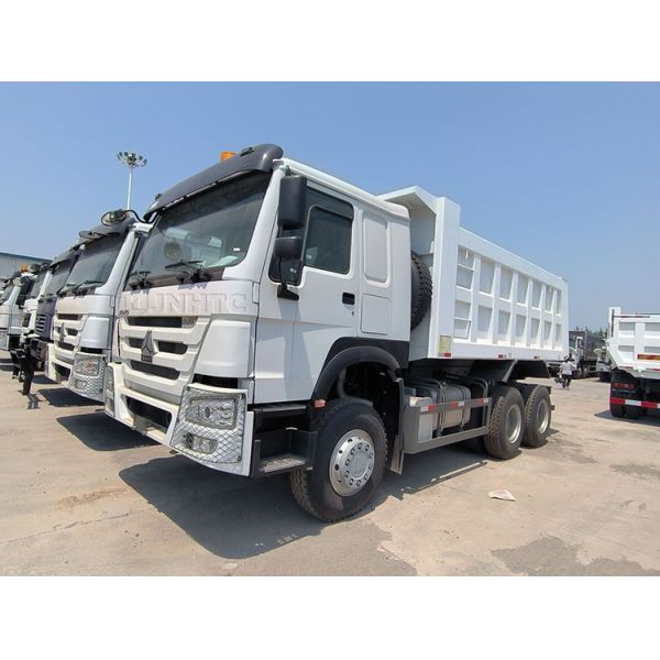 336 лошадиных сил HOWO Дампер 6x4 Приводный колес