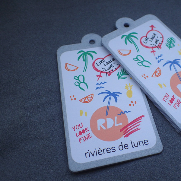 Облегченные 350G бирки качания одежды белой бумаги 0.6mm