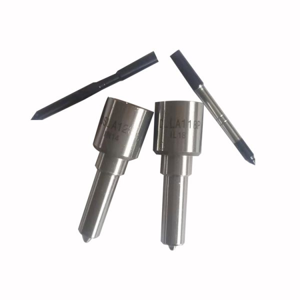 Fuel Pump S Type Fuel Injector Nozzle DLLA155SND160 For Komtsu 6D125