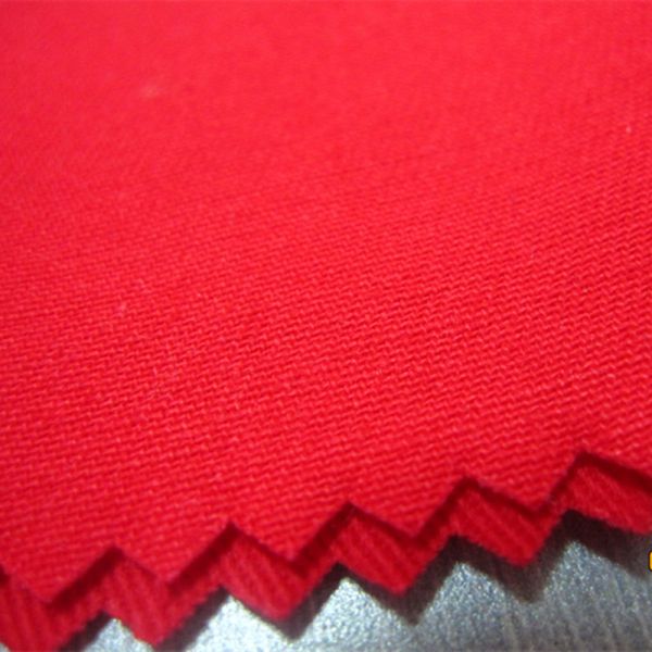 Бесморщинистые униформенные ткани CVC ткань Twill 3/1 235гм