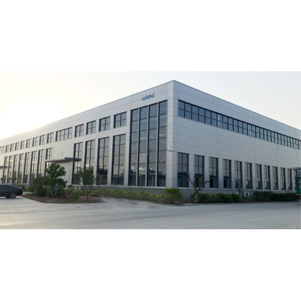 Горячекатаная сталь S235 S355 черная пускает законченное поверхностное по трубам 6m оголенное маслом