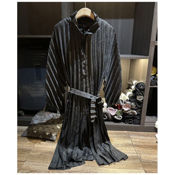 Elegant temperament, solid color, casual lapel coat, autumn new item, pleated loose oversized long sleeved coat