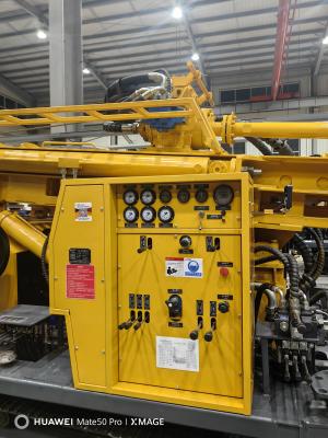 Vitesse de levage rapide de 33 m/min, longueur de tige de forage de 6 m, foreuse sur chenilles pour puits d'eau.