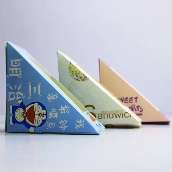 Customizable disposable bakery packaging for desserts, cakes, and sandwiches, featuring a transparent window and biodegradable materials
