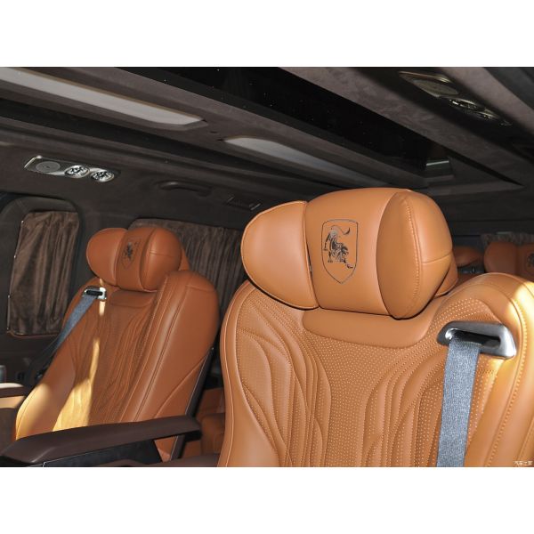 LED Headlights and Automatic Gearbox Dongfeng Fengxing Forthing M7 4-Door 7 Seat MPV