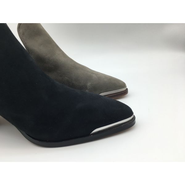 Custom Womens Flat Leather Shoes Tan / Grey / Black Low Heel Closed Toe Shoes