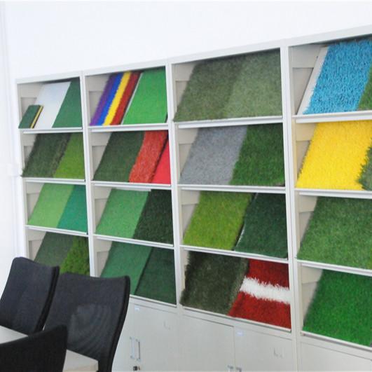 Natural Feeling 35mm 40mm Artificial Grass For Playground Soft Sheet Scenery