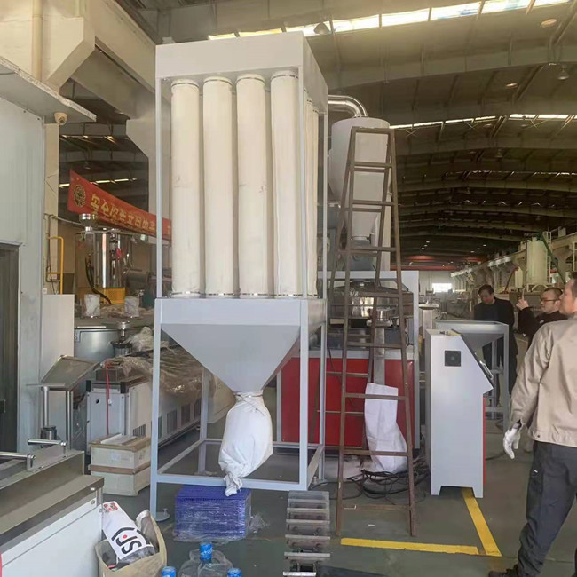 Большая емкость водяного охлаждения машины Pulverizer PVC 120 сеток филируя