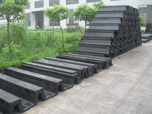 Convenient and Deep-set Installtion Super Arch Rubber Fender