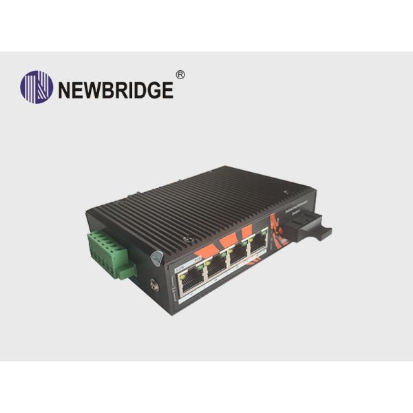 Anti Static 4 Port Industrial Ethernet Switch 10/100M With 1 SC Fiber Port 24V