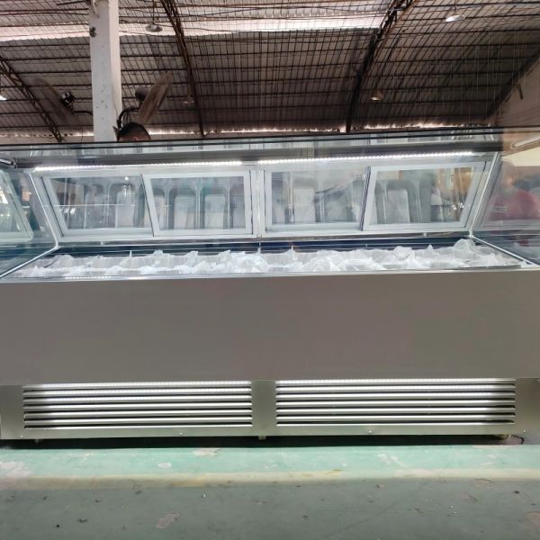 Big Upright Ice Cream Display Freezer Air Cooling Automatic Defrost