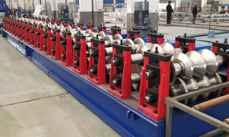 7.5kw Seamless Gutter Machine Fascia Roll Forming Machine 6 Inch