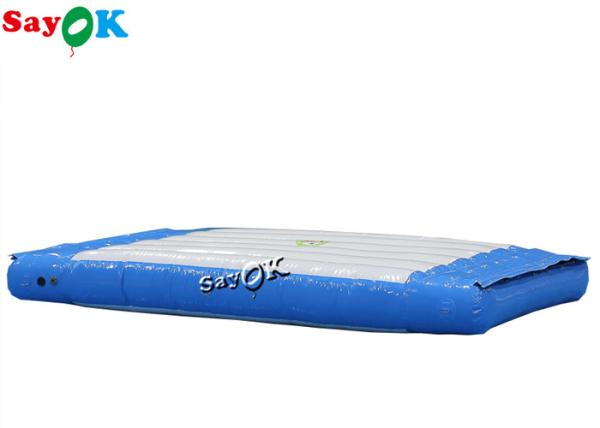 almofada inflável azul e branca de 2m do salto para o parque da água do divertimento das crianças
