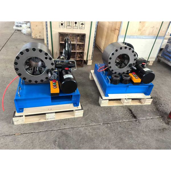 12V/24V Voltage 2 Inch Hydraulic Hose Crimping Machine With 600T Crimping Force 10 Dies And 6-51mm Range For Car Loading