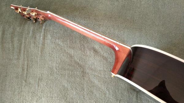 Guitar Factory Customization Acoustic Guitar Vintage Top AAA Sitka Solid Spruce Body Guitar with Fishman pickups