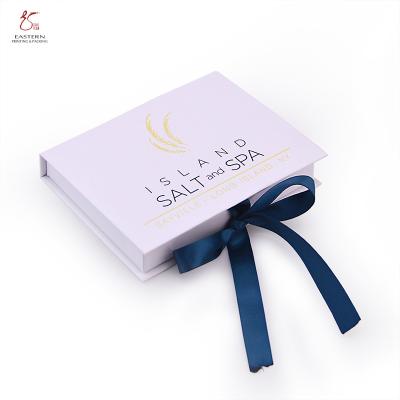 128gsm Paper Card Cosmetic Paper Boxes Packaging With Decorative Ribbon