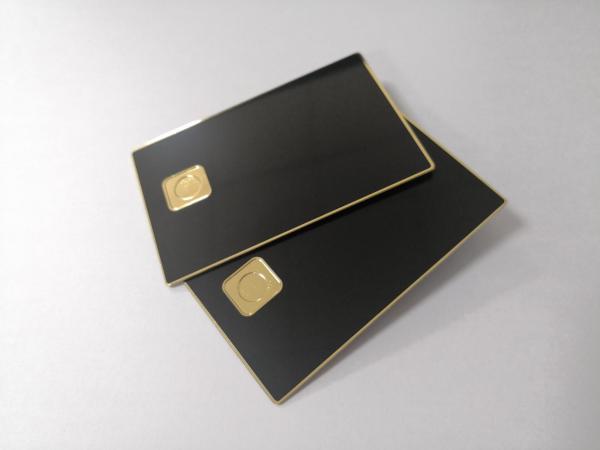 Cartão de banco preto matte liso do metal do costume 0.8mm com furo da microplaqueta do contato
