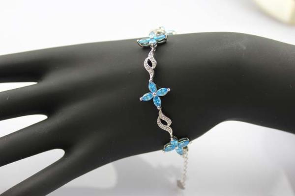 925 Silver Jewellery Quatrefoil Blue Topaz Cubic Zircon Tennis Bracelet (B04BLUE)