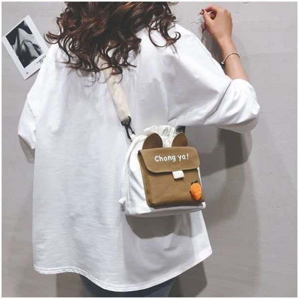 Women's canvas bag creative fashion shoulder crossbody customs logo words animal accessories bag Yiwu wholesale