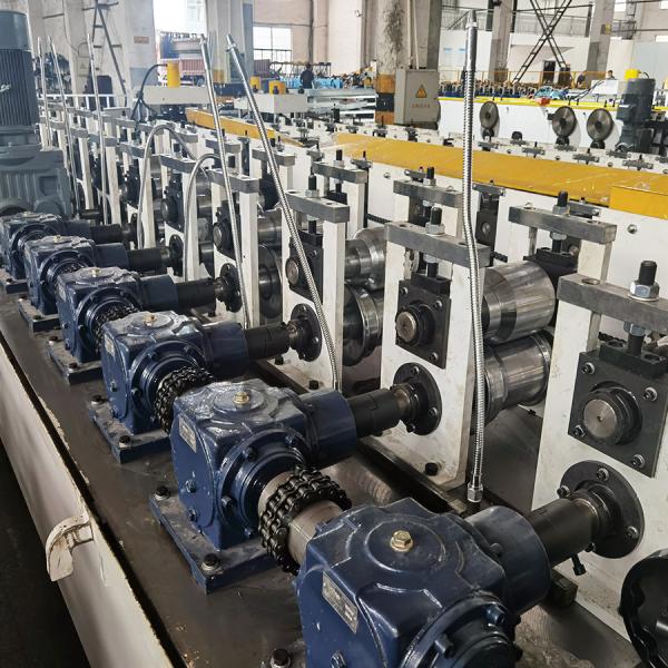 Máquina de fabricação de chapas de telhado de aço CHOKHAT da HRF