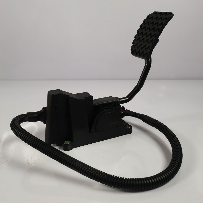FAW J6 truck parts electronic throttle pedal 1108010-82T.