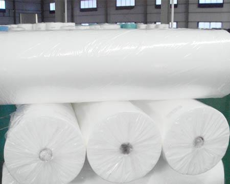 White Disposable Non Woven Fabric Roll 1mm - 10mm Thickness Environmental Friendly