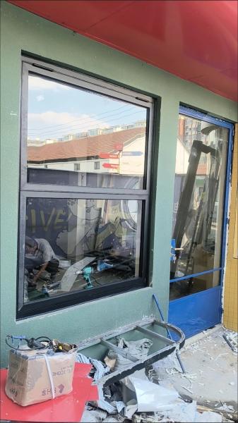 X-Ray Room Lead Glass Folding Windows - 0.5mm Pb Shielding