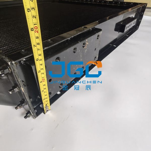 Excavator Accessories 50K Water Tank Radiator Engineering Machinery Parts