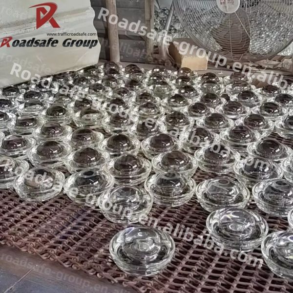ROADSAFE Glass Road Stud Traffic Cat Eye Reflector Glass Warning Light Glow In The Dark Dock Lights Driveway Road Marker Light