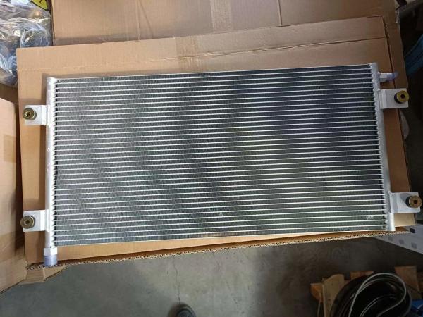 Truck Spare Parts Aluminium Alloy Condenser WG1642820010