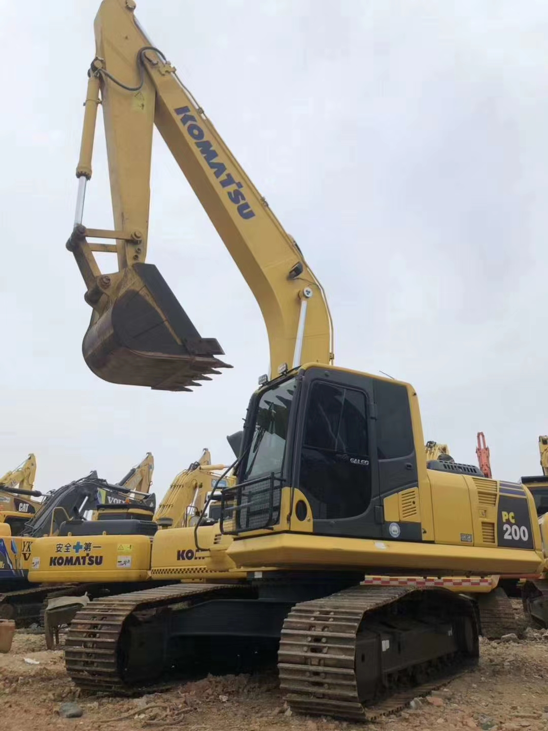 Komatsu Pc 200 Excavator In Good Condition , Previous Owner Maintained It Well