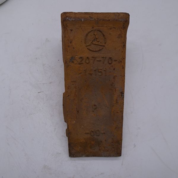 Construction Machinery PC-200 series repair part gear 207-70-14151 Supply Komatsu 300 open mountain bucket teeth