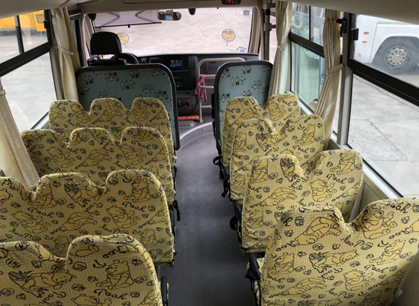 Huanghai 34 Seater Special School Bus 5 Speed Manual Euro 4