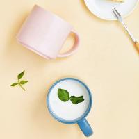 Une tasse de café imprimée en céramique sublimation Nouveau logo promotionnel Impression de tasses de café pour 1 utilisateur Sécurité alimentaire personnalisée