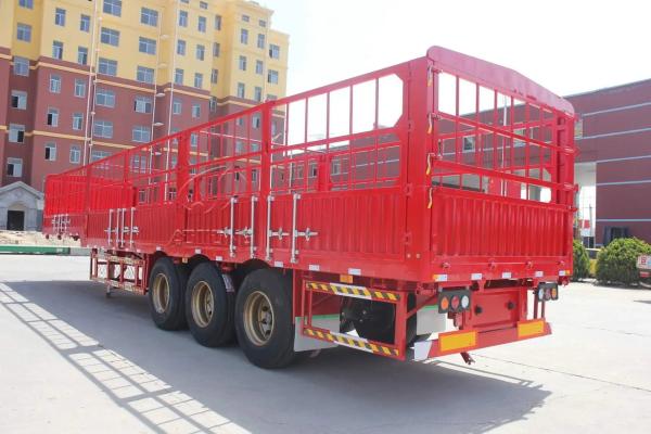 Semi Trailer Cargo Carrier Livestock Transport Fence Trailer with Dual Line Braking System