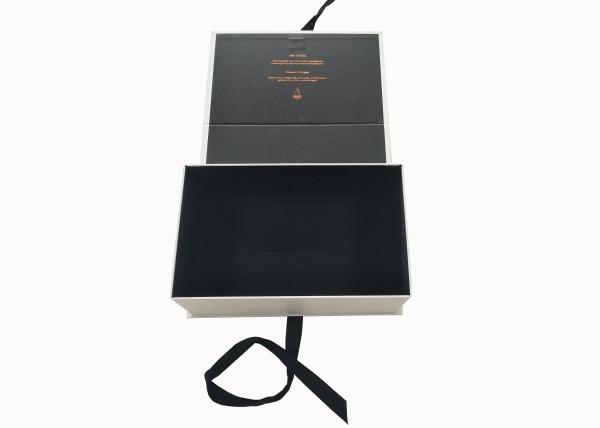 Ribbon Folding Paperboard Gift Boxes Whtie / Black For Water Bottle Packaging