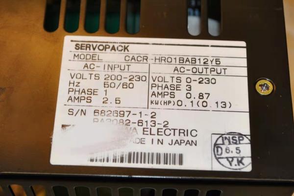 OMRON SGMAS-01ACA2C SERVO MOTOR 200 V 0.91 A 3000 R/MIN 17-bit Incremental Encoder