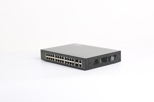 8K MAC 24 100M Tp 2 1000M Combo 26 Port Gigabit Switch 11W AC100V