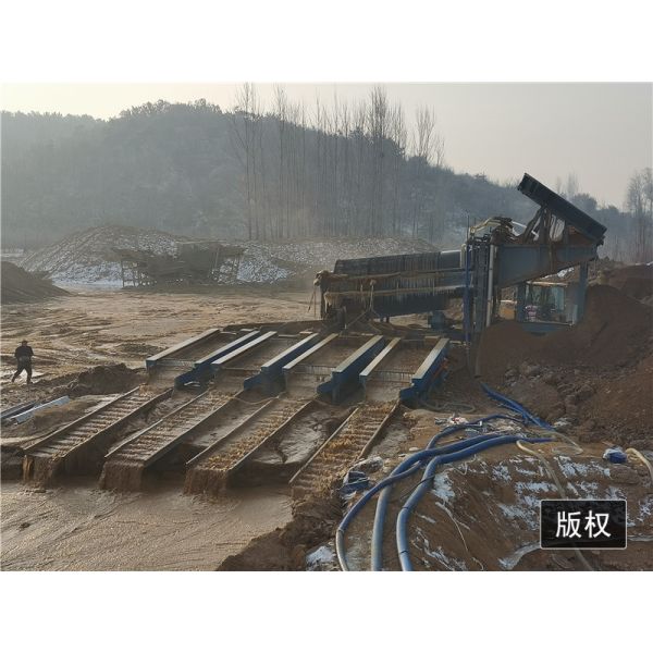 Highe Tension Steel 200TPH Solid And Gravel Washing Plant With 4 Sluice Boxes