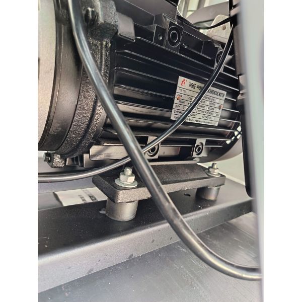 Wall Mounted Car Wash Machine 380V 3.0kw Long Life With High Pressure Pump