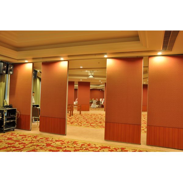 Звукоизоляционная акустическая съемная стена Мовинг раздела для бального зала Халл гостиницы