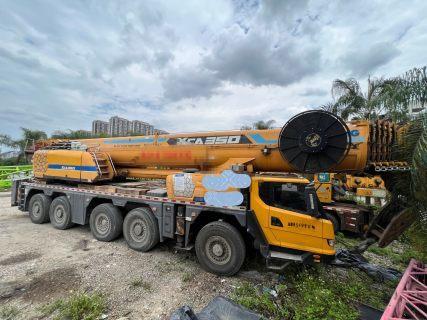 2019 XCMG Used Crane, The XCA220, Has A 73-Meter Boom, A 44-Meter Jib, And A 74-Ton Counterweight. It Has Been Operating For 2540 Hours And Is In Excellent Working Condition.