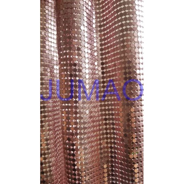 4 Mm Rose Gold Metal Mesh Fabric , Ring Connection Aluminum Brass Mesh Fabric
