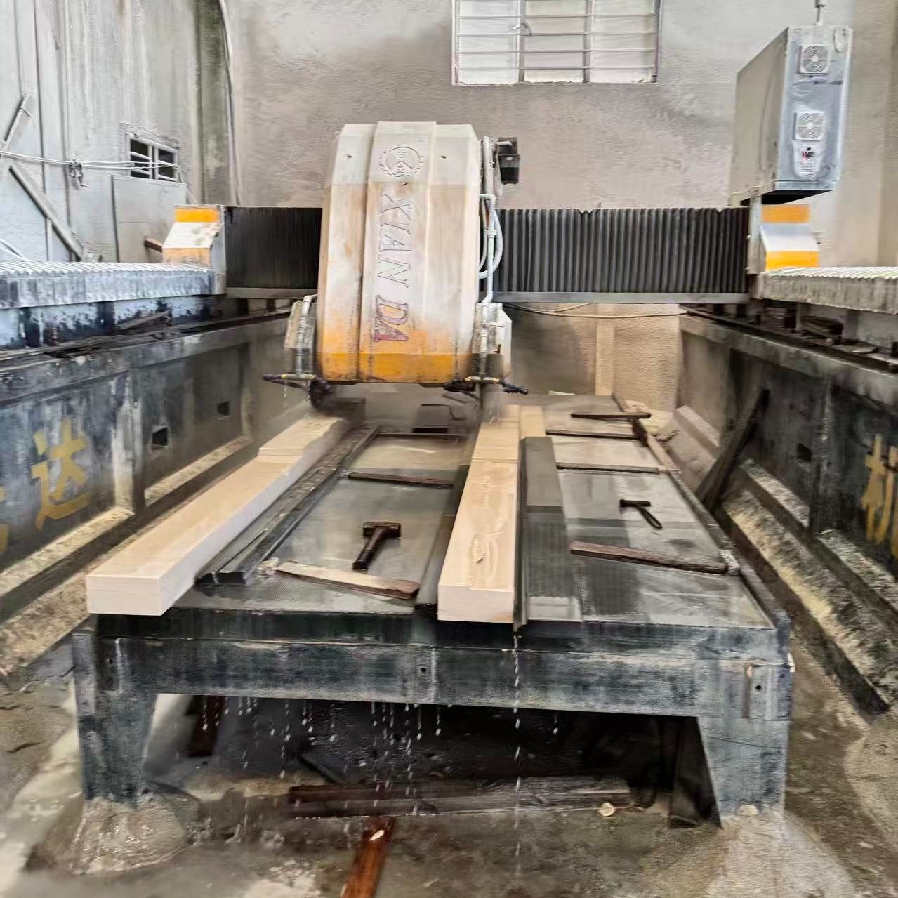 3 Axis CNC Linear Cutting and Milling Machine High Precision Stone and Kerbstone Profiling Machine